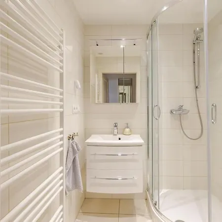 Apartment Brand New City Centre Air Condition 66qm2 *