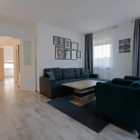 Domus Optima - Cozy Retreat In Apartment *