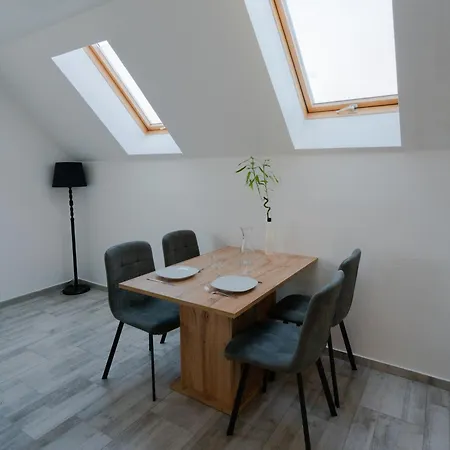 Apartment Domus Optima - Cozy Retreat In