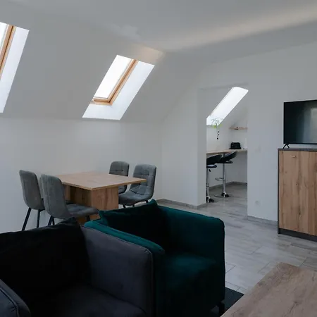 Apartment Domus Optima - Cozy Retreat In *