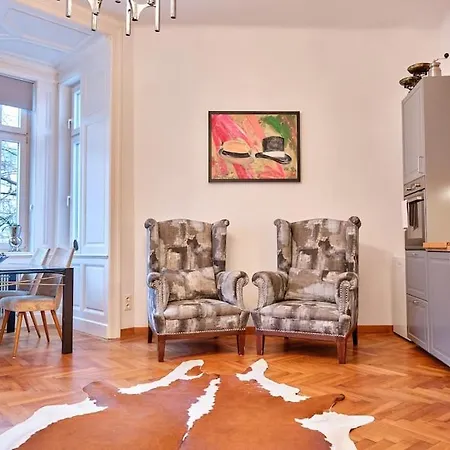 Slow Living I Schoenbrunn Und Park Naehe I Bahnhof Apartment Vienna