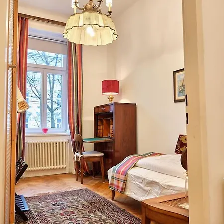 Slow Living I Schoenbrunn Und Park Naehe I Bahnhof *