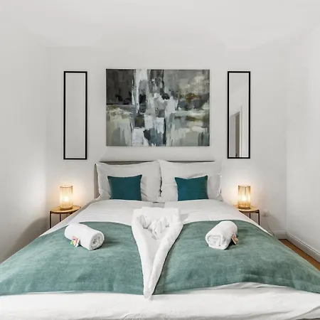 Noblenest Deluxe - Massage - Kaffee - Arbeitsplatz *