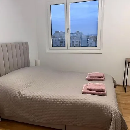 Apartament Gemuetliche 3sz-wohnung In 1220