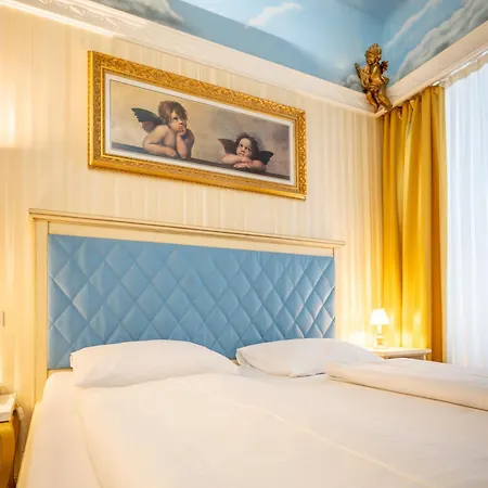 Urania Hotel
