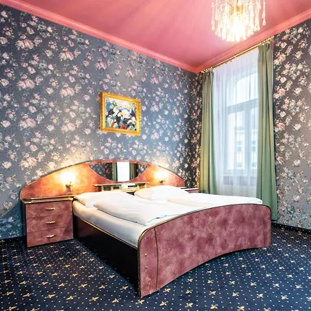 Urania 3* Wenen