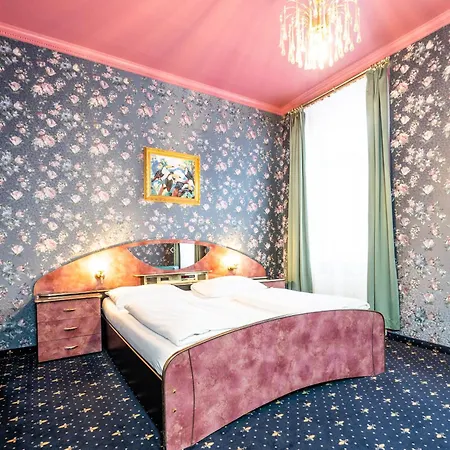 Urania 3* Wenen