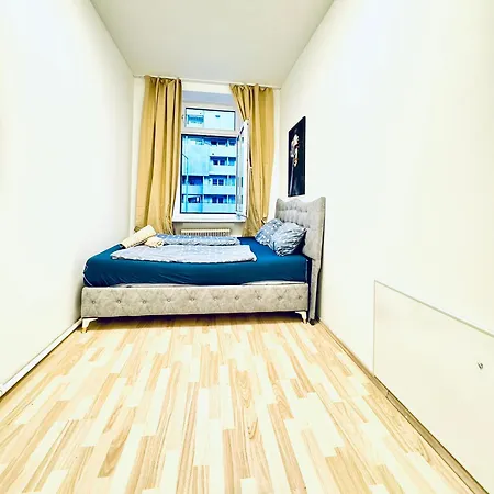 3br Shared Apartment, In The Heart Of Apartment *