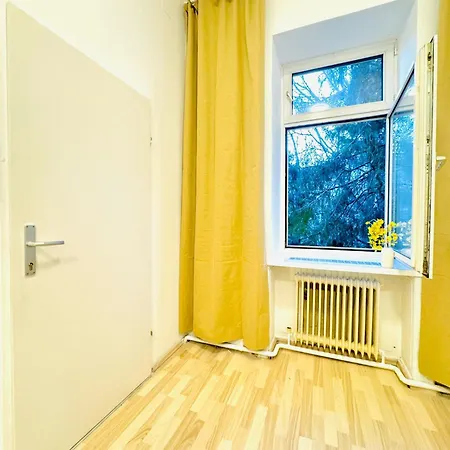 3br Shared Apartment, In The Heart Of Apartment