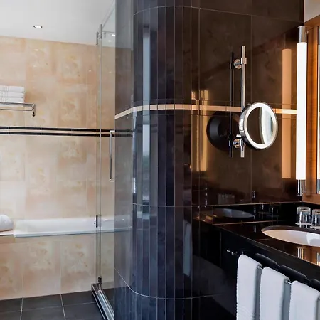 Hotel Courtyard By Marriott Prater/messe 4*