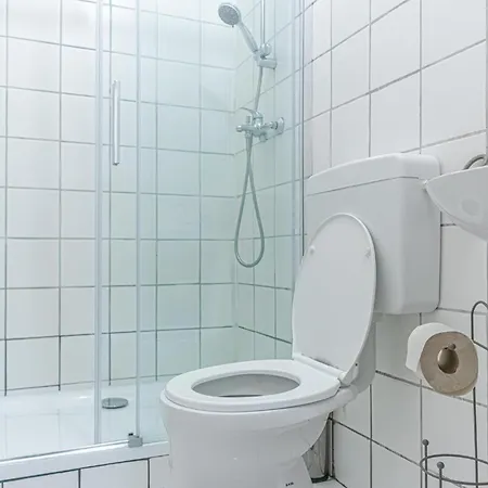 Budget-friendly 2br Apt With Great Location Apartment *