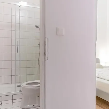 Budget-friendly 2br Apt With Great Location Apartment *