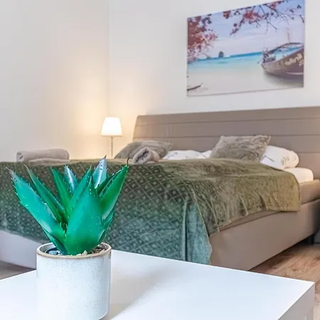 Budget-friendly 2br Apt With Great Location Vienna