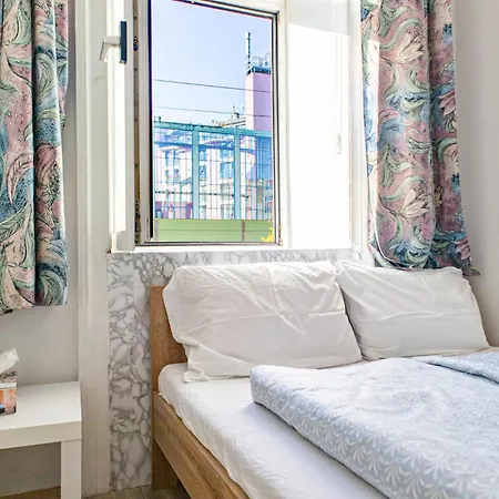 Convenient 3br Near Danube & Millenium Tower Apartment Vienna