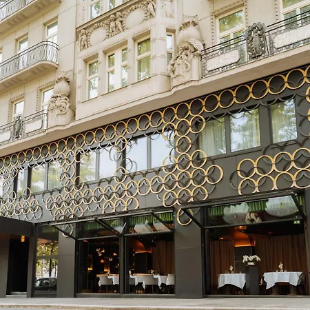 Hotel O11 Boutique 4*