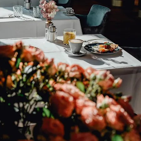 Hotel O11 Boutique 4*