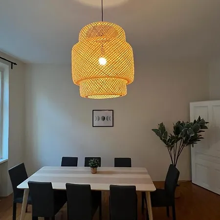 90 M2 Spacious With Free Parking Apartment Vienna