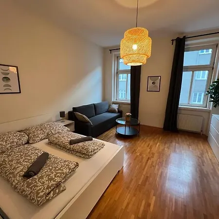 90 M2 Spacious With Free Parking Vienna