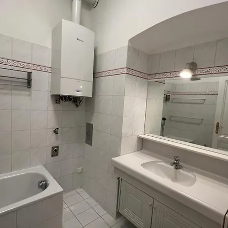 Apartment 90 M2 Spacious With Free Parking Vienna