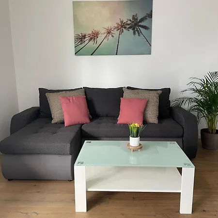 Long - - Balcony Apartment Vienna