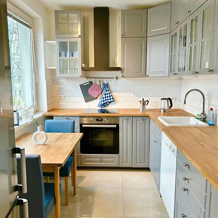 Long - - Balcony Apartment