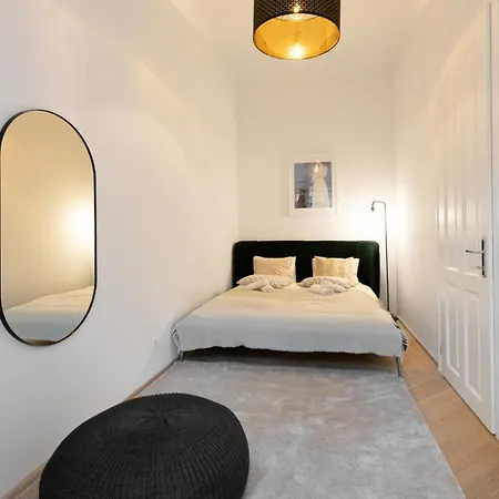 Urban Living - 18th District Hotel apartamentowy *