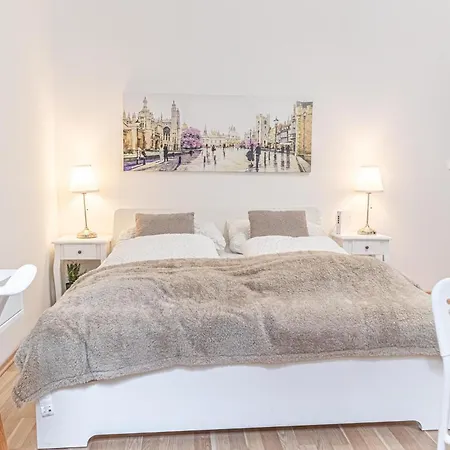 Modern Living 1br In Centeral Location Apartment *