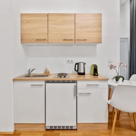 522 Mbits Wifi Air Con Free Parking Apartment