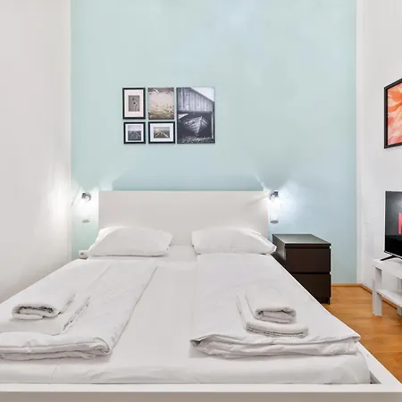 522 Mbits Wifi Air Con Free Parking *