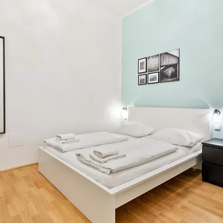 522 Mbits Wifi Air Con Free Parking Apartment *