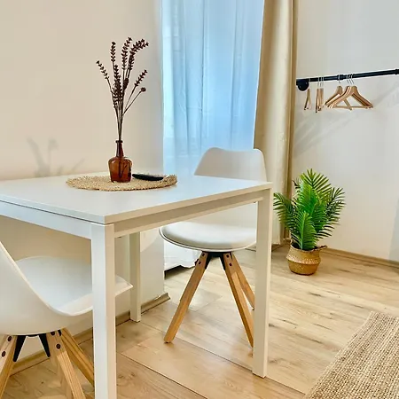 Cosy Stylish Near Center Daire Viyana