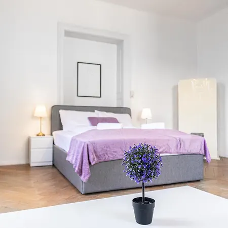 Apartment Two Charming Near Volksoper And Akh *