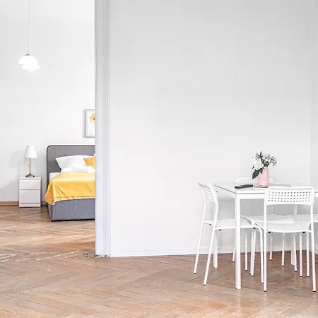 Two Charming Near Volksoper And Akh Apartment Vienna