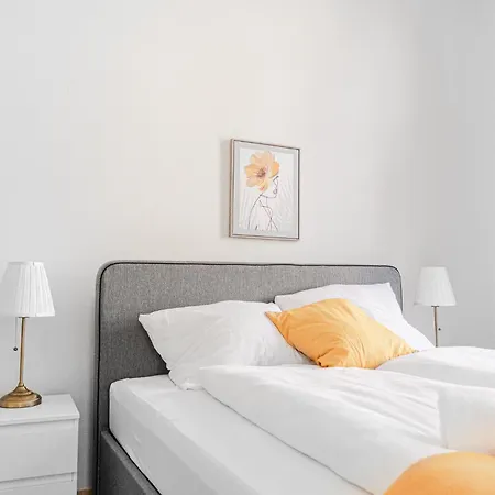 Apartment Two Charming Near Volksoper And Akh *
