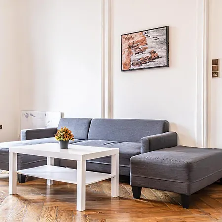 Apartment Two Charming Near Volksoper And Akh Vienna
