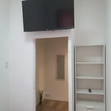 Apartment Massive 6br Apt. Near Millenium For Big Groups *