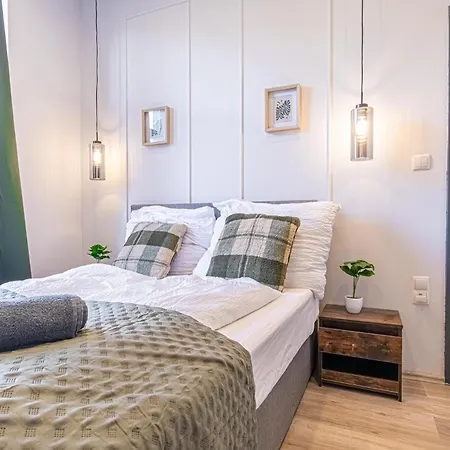 Apartment Multiple And At The Heart Of *