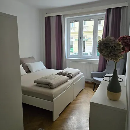 Apartment Your Away From - Relax & Feel Good! *