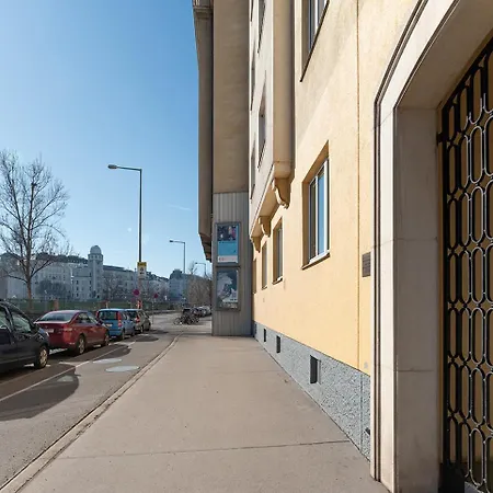 Apartment Stadt Vor Der Tuere Und Dennoch Ruhig Gelegen *