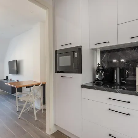 Stadt Vor Der Tuere Und Dennoch Ruhig Gelegen Vienna
