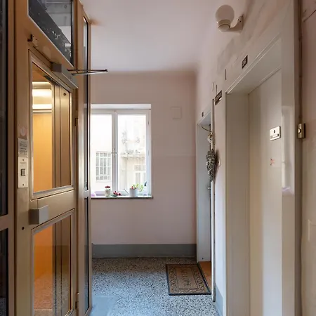 Stadt Vor Der Tuere Und Dennoch Ruhig Gelegen Vienna