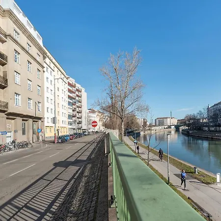 Stadt Vor Der Tuere Und Dennoch Ruhig Gelegen Apartment *