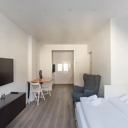 Stadt Vor Der Tuere Und Dennoch Ruhig Gelegen Apartment