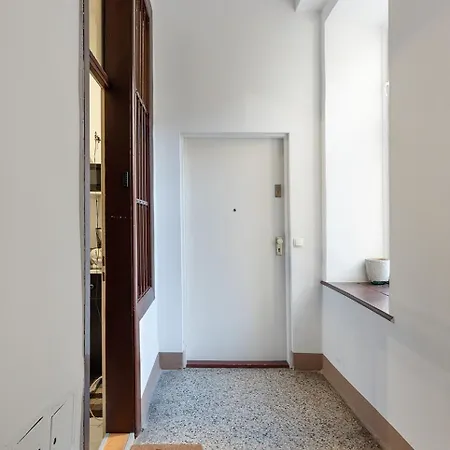 Apartment Ruhig Und Zentral Am Brunnenmarkt, Nur 15 Minuten Ins Zentrum Vienna