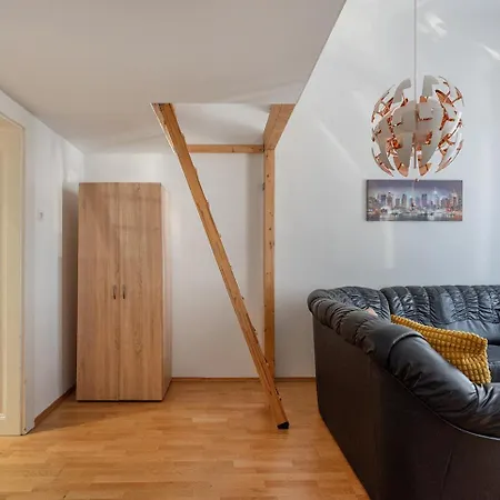 Apartment Ruhig Und Zentral Am Brunnenmarkt, Nur 15 Minuten Ins Zentrum Vienna