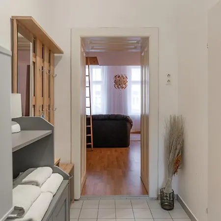 Apartment Ruhig Und Zentral Am Brunnenmarkt, Nur 15 Minuten Ins Zentrum