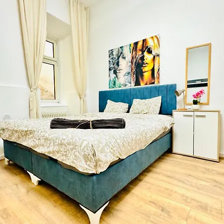 Comfortable 5br Shared 10 Minute Walk To Matzleinsdorfer Platz Apartment Vienna