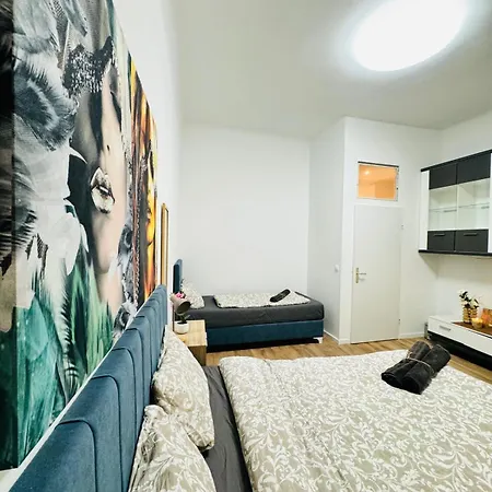 Comfortable 5br Shared 10 Minute Walk To Matzleinsdorfer Platz * Vienna