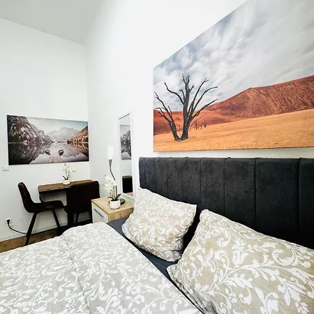 Comfortable 5br Shared 10 Minute Walk To Matzleinsdorfer Platz