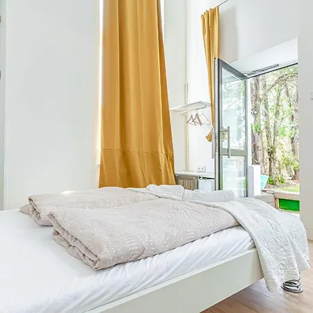 6br / Shared Garden Near Lorenz Boehler & Danube Apartment *